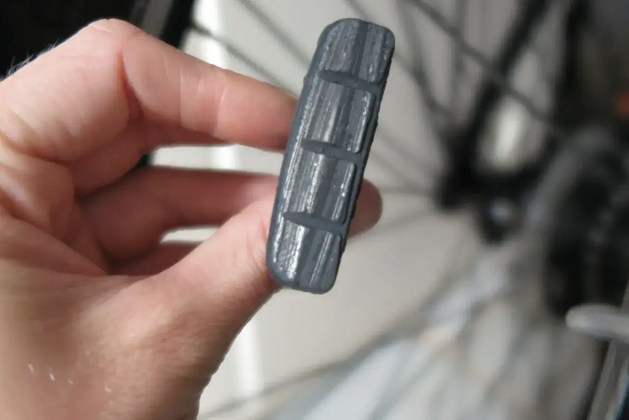 Jakie klocki hamulcowe do roweru V-brake wybrać, aby nie żałować?