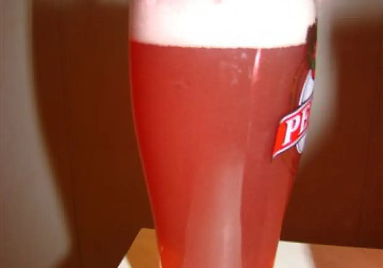 Ile kalorii ma piwo z sokiem malinowym? Sprawdź, co musisz wiedzieć