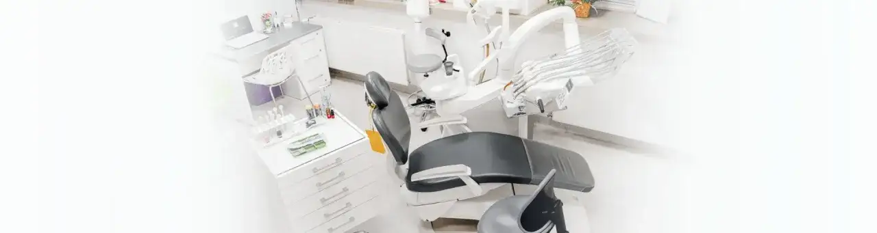 Gdzie z bólem zęba Bydgoszcz? Sprawdzone miejsca na pomoc dentystyczną