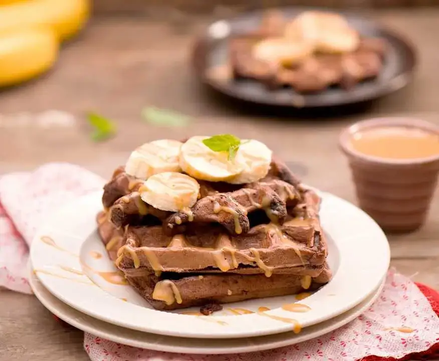 Jak zrobić gofry z czekoladą? Pyszny przepis na czekoladowe gofry