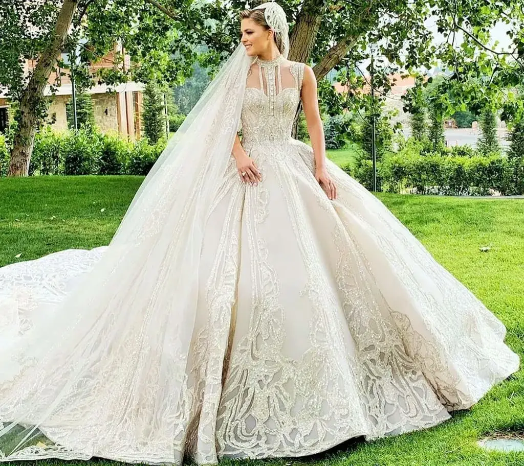 Elie Saab: Gdzie kupić suknię ślubną poza Polską? Przewodnik!