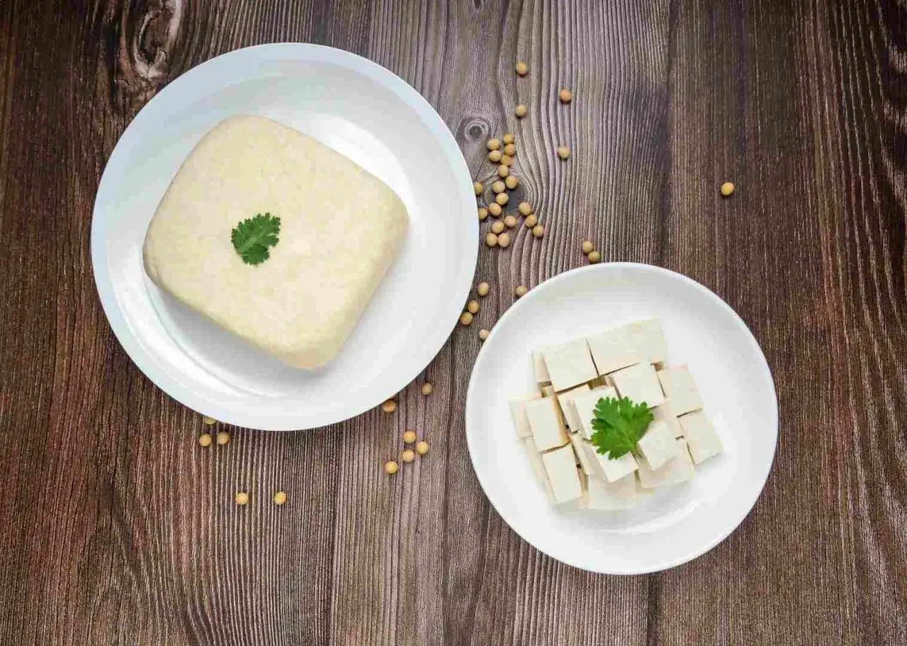  Jak jeść tofu? 7 smakowitych pomysłów na wędzone i niewędzone tofu
