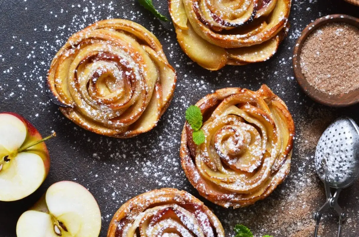 Jak zrobić ciastka z ciasta francuskiego z jabłkami w 30 minut