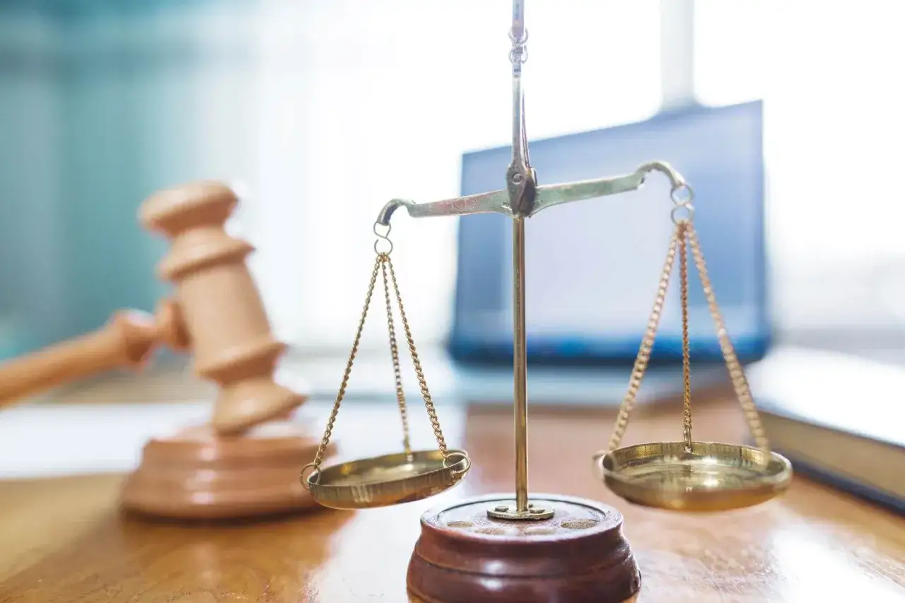 Wezwanie do sądu ile dni przed rozprawą - uniknij opóźnień i problemów