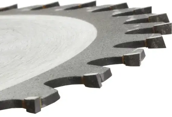 Jakie tarcze do cięcia drewna wybrać? Porównanie rodzajów