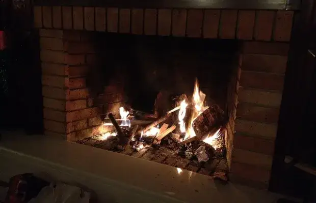 Jak zbudować kominek z cegły - uniknij najczęstszych błędów