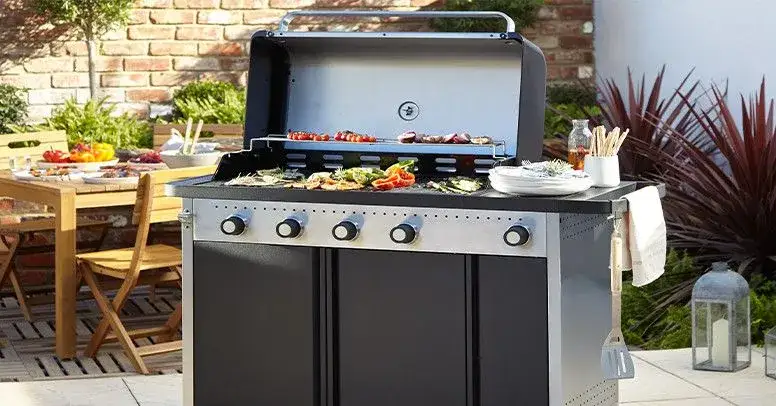 Grill gazowy Weber w Castorama – porównaj modele i ceny teraz