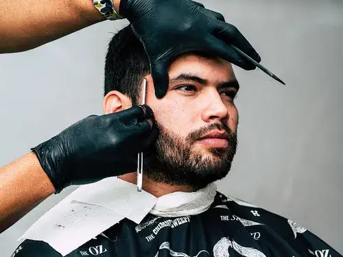 Jak przyciąć zarost? Poradnik krok po kroku do idealnej brody!