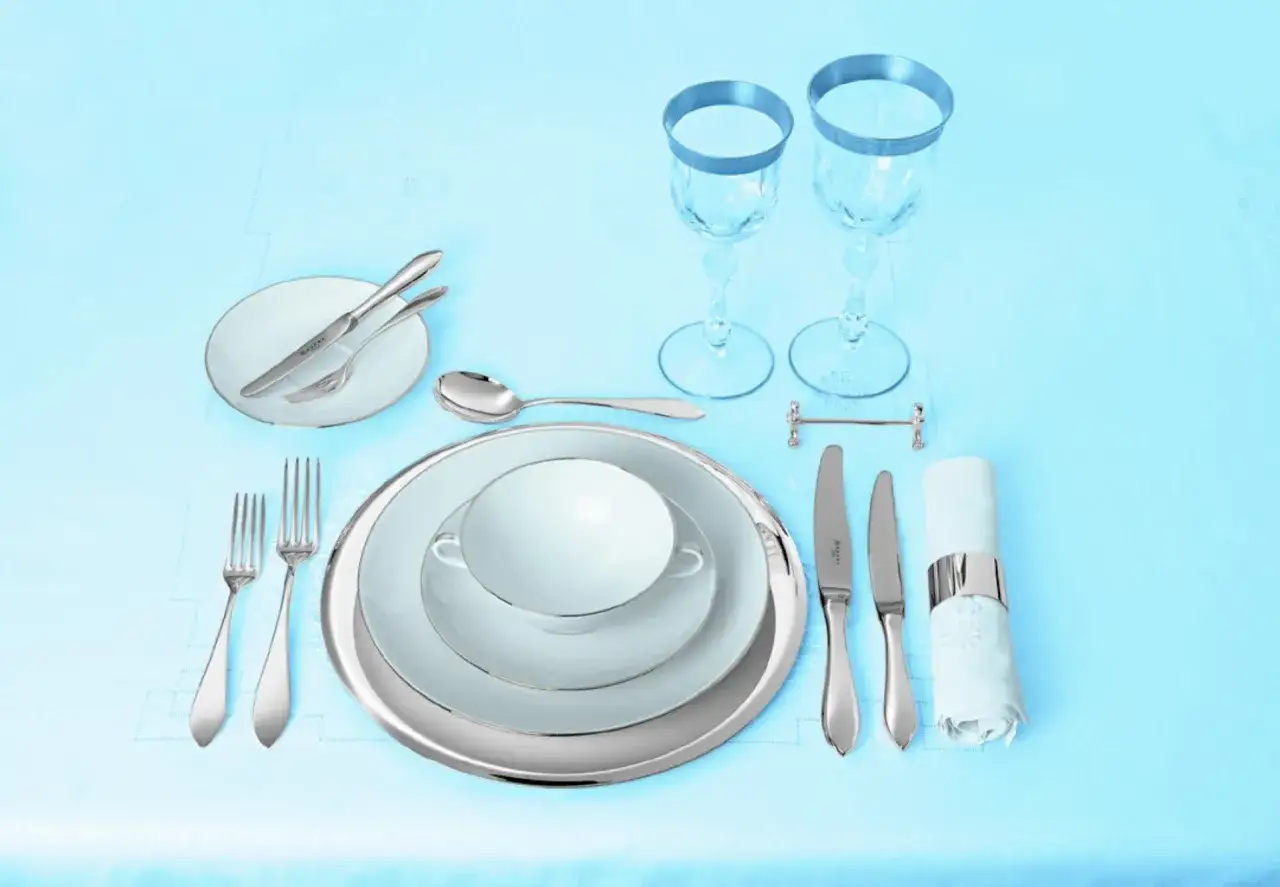 Jak nakryć do stołu: 7 błędów, które mogą zepsuć przyjęcie