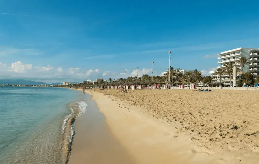 Najlepsze atrakcje w El Arenal – odkryj ukryte skarby Majorki