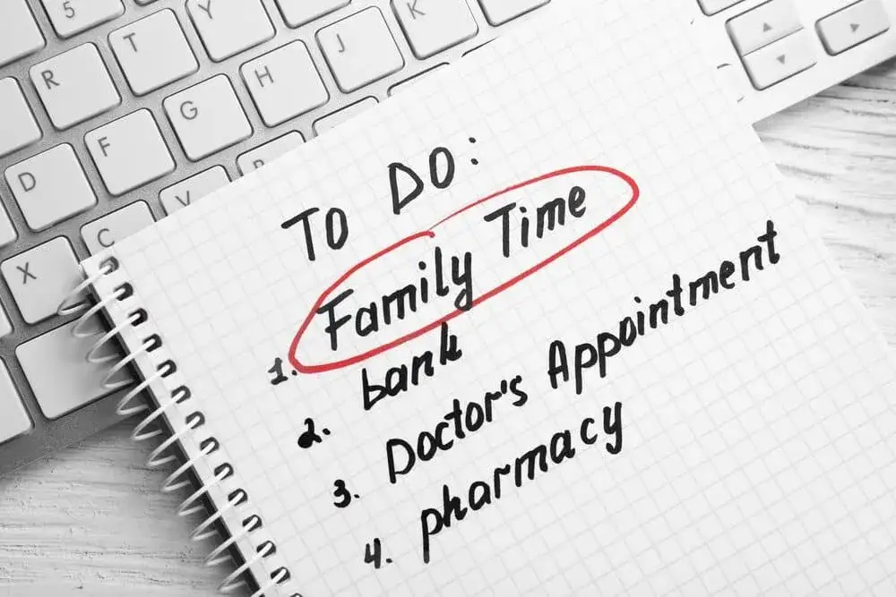 Spadek: Notariusz czy sąd? Wybierz najlepszą drogę dla siebie!