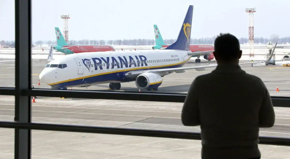 Ryanair bagaż rejestrowany ile przed odlotem, aby uniknąć problemów