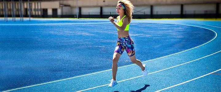 Bieganie a cellulit: Jak biegać, by pozbyć się "pomarańczowej skórki"?