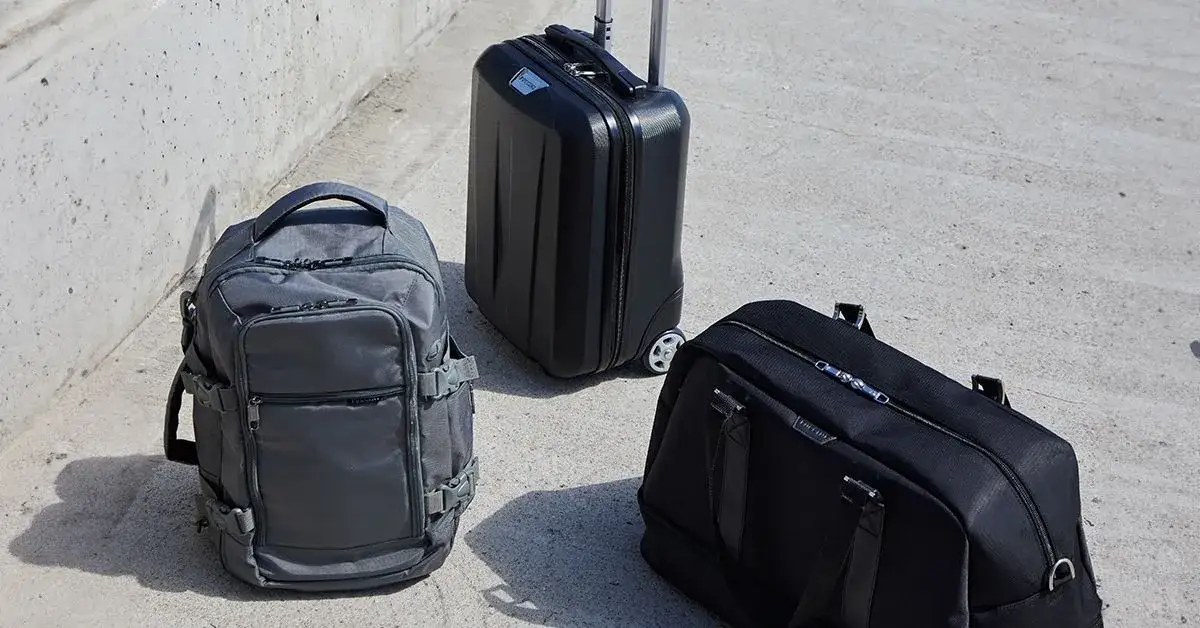 Ile można mieć płynów w bagażu podręcznym? Oto kluczowe zasady