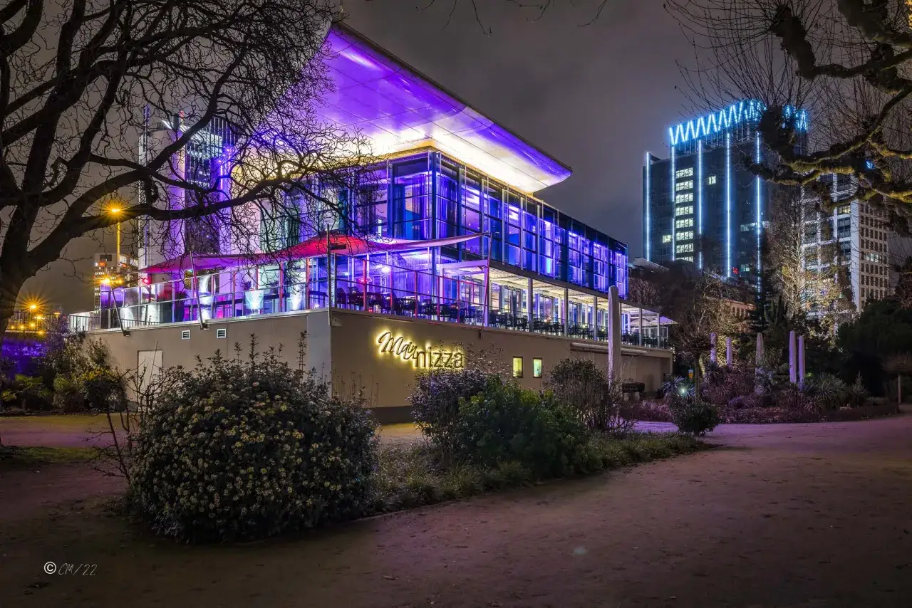 Main Nizza Frankfurt: Restaurant, Biergarten & mediterranes Flair