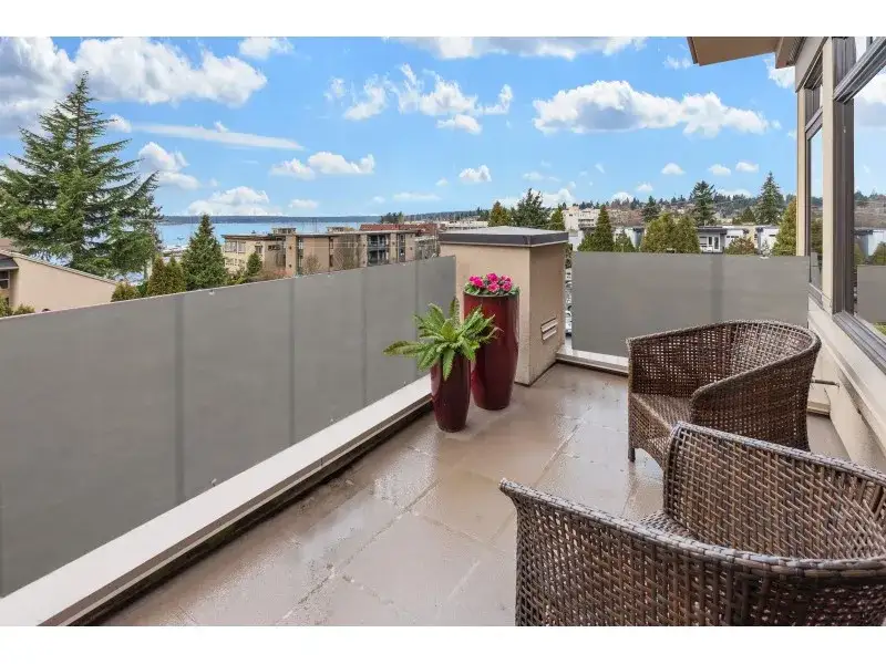 Jak skutecznie zasłonić balustradę na balkonie i zyskać prywatność