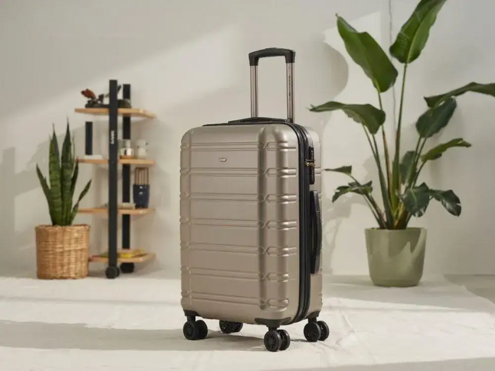 Jaka walizka na 3 dni? Wybierz idealny bagaż bez zbędnych kosztów