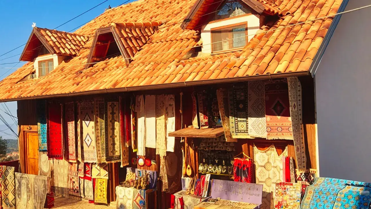 Albania co warto kupić: najlepsze lokalne produkty i pamiątki