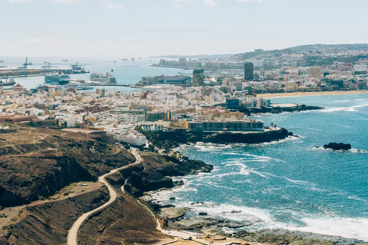 Położenie Teneryfy: Europa czy Afryka? Raj wiecznej wiosny