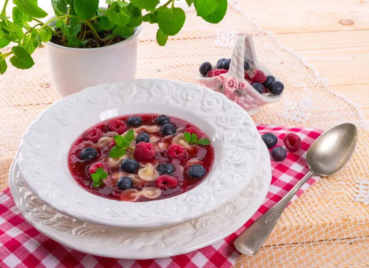 Jak się robi zupę owocową - prosty przepis na orzeźwiający smak