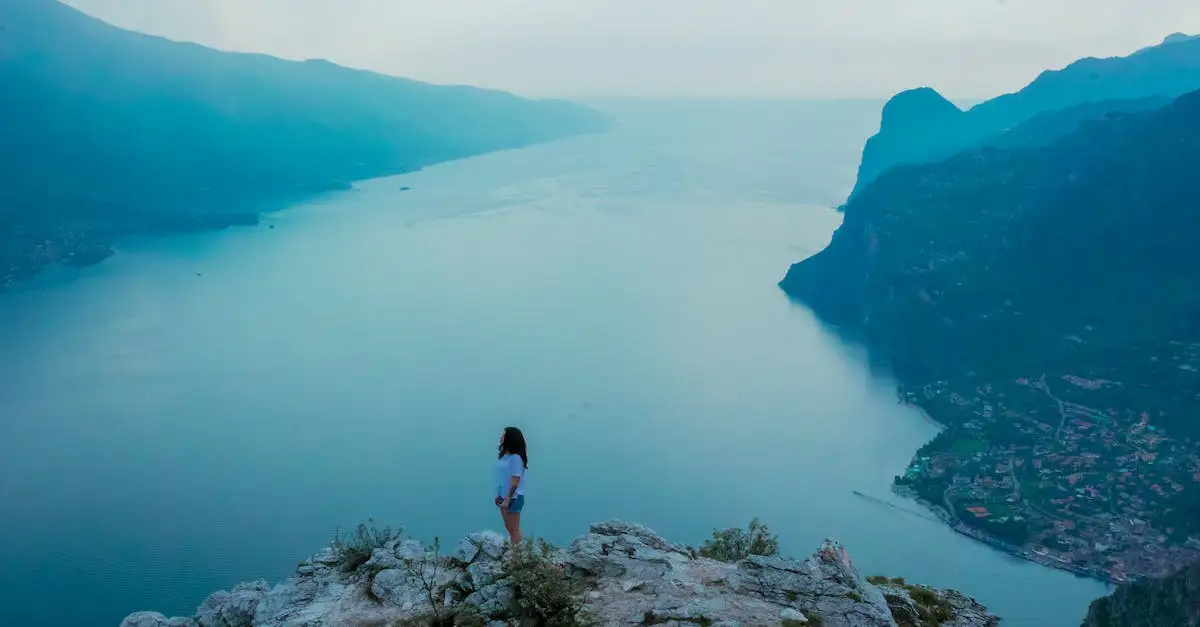  Jezioro Garda we Włoszech - Największe Jezioro w Dolomitach z Zamkami i Malowniczymi Miasteczkami