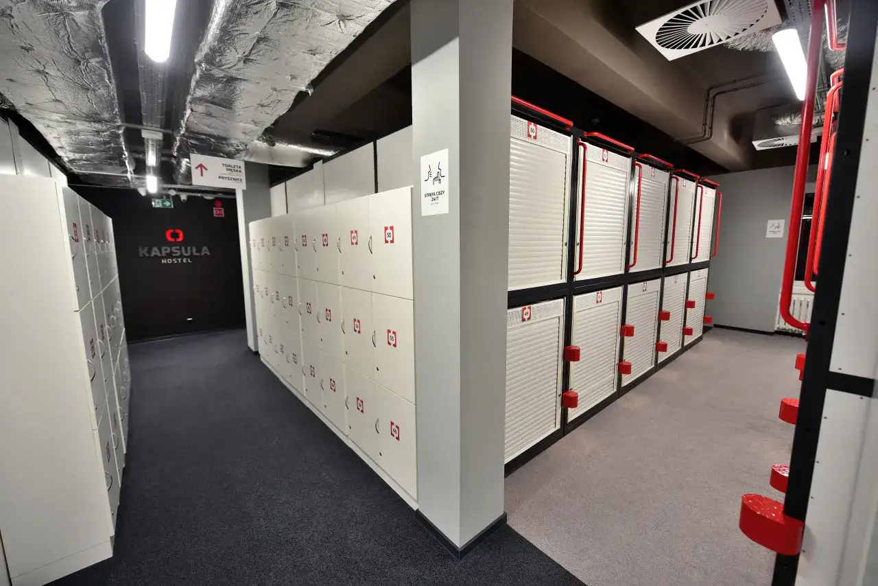 Dowcip 4 Warszawa: Co tam jest? Hostel, historia i stand-up!