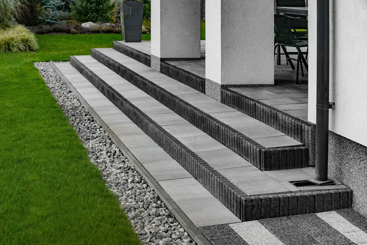Rewelacyjne materiały na taras i schody. Jak uniknąć kosztownych błędów?