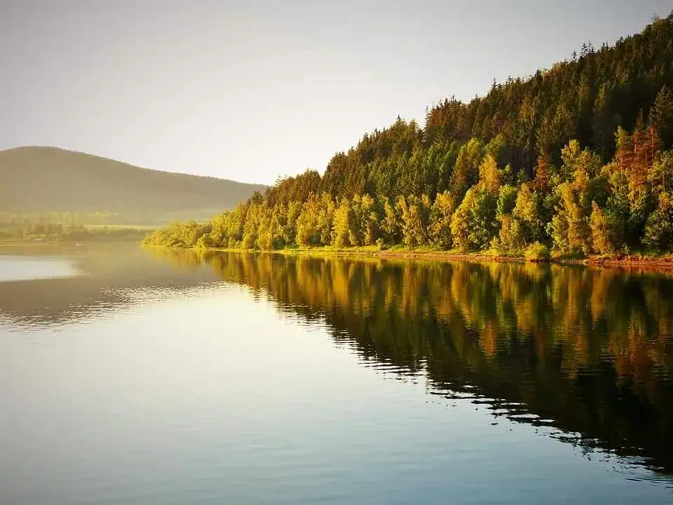 Atrakcje nad jeziorem Bukówka – co warto zobaczyć i zrobić?
