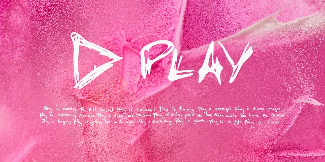 Nowa płyta Eda Sheerana "Play" w różowej, brokatowej odsłonie.