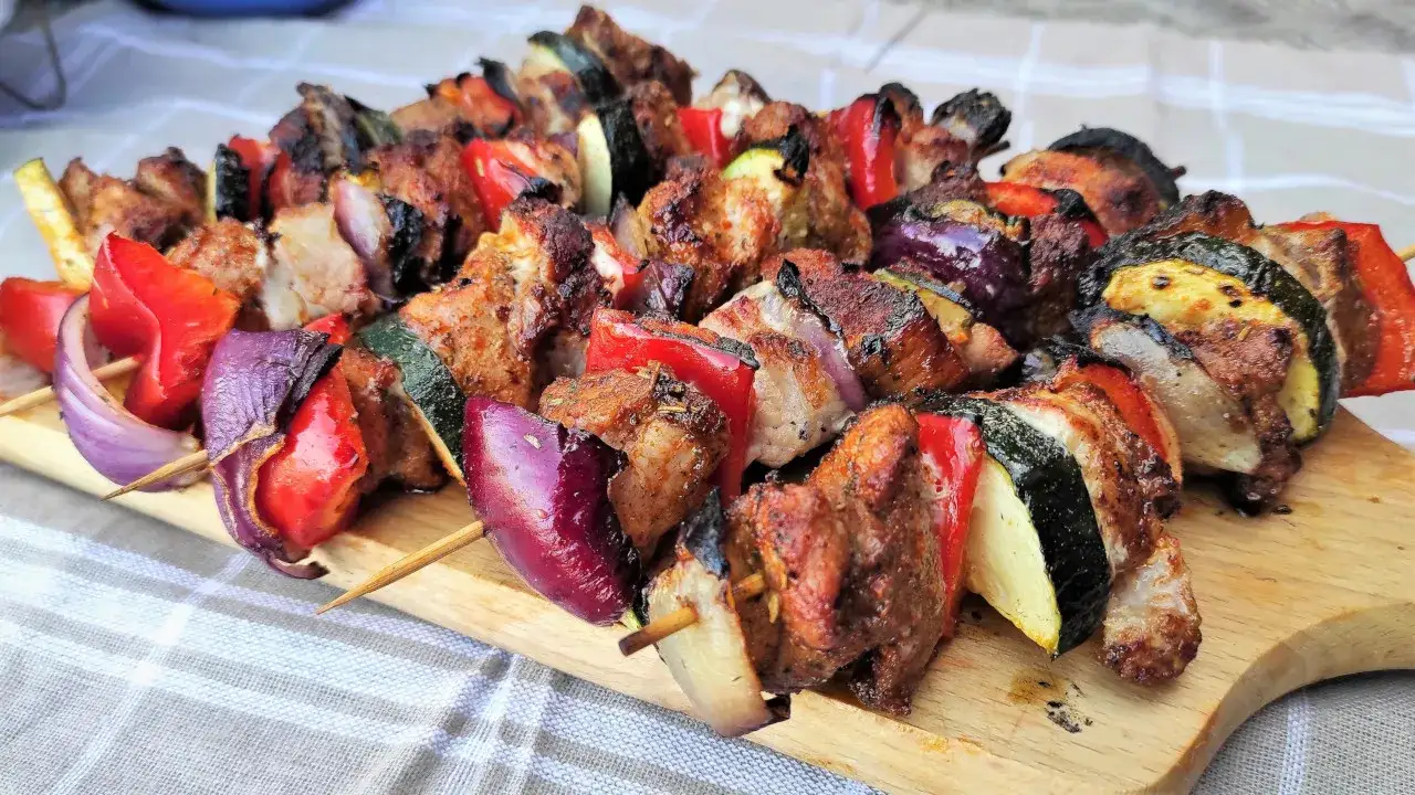 Jak zrobić szaszłyki z mięsa wieprzowego, które zachwycą każdego