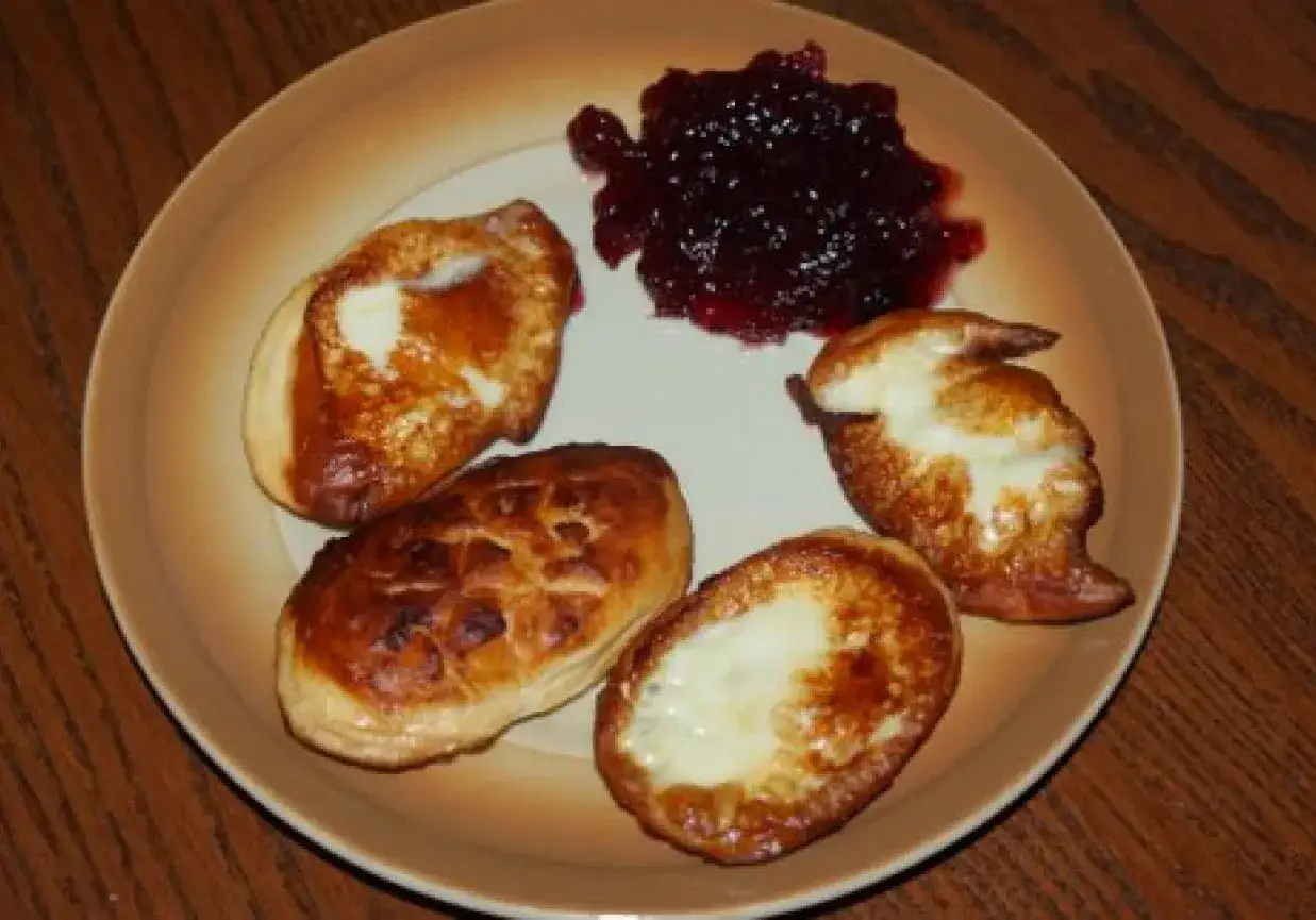 Jak podgrzać oscypka? Przepisy i triki na idealny smak!