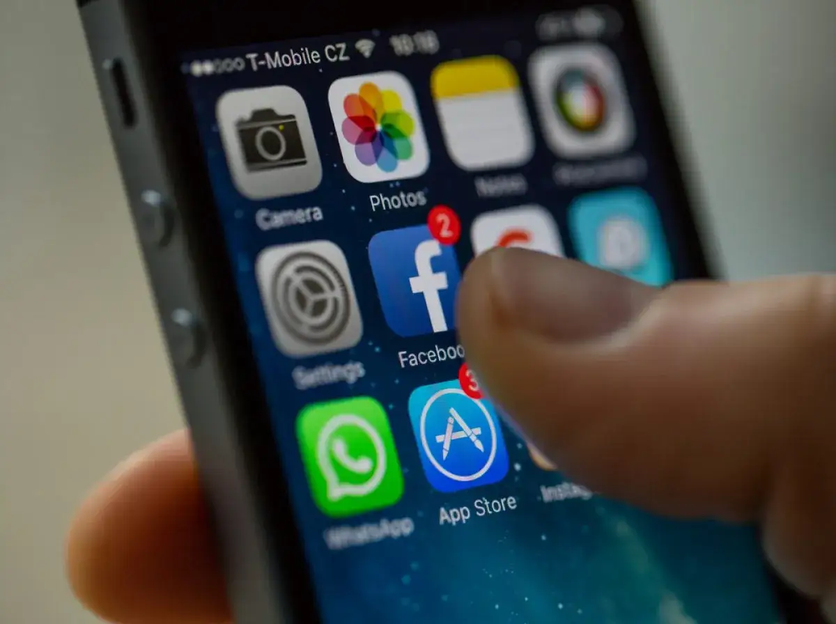 Jak dodać flagę na Facebooku i wyróżnić swój profil w prosty sposób