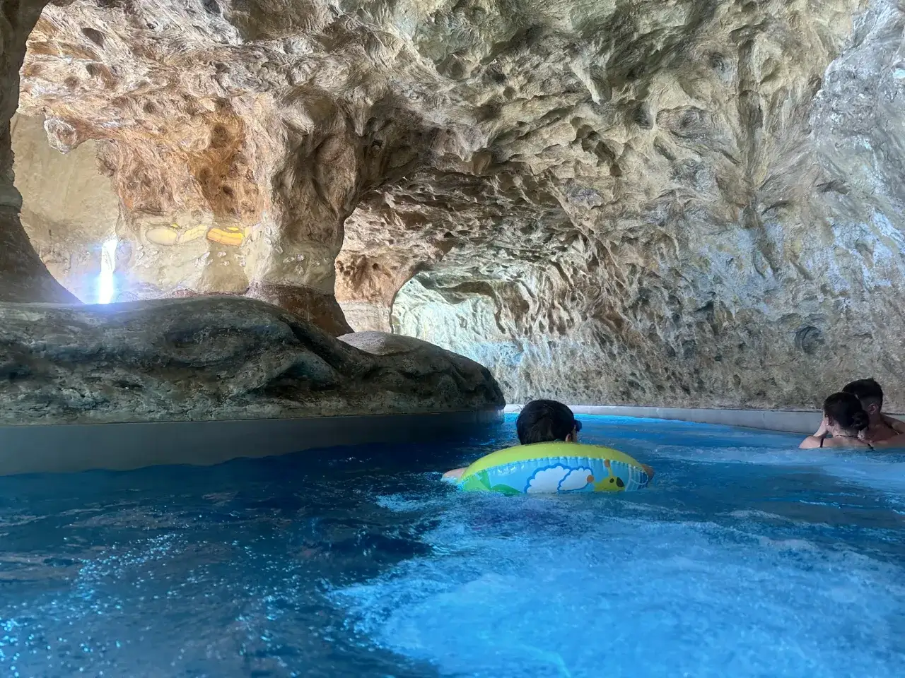 Termy Bukowina jaskinia - odkryj niezwykłe atrakcje i relaks