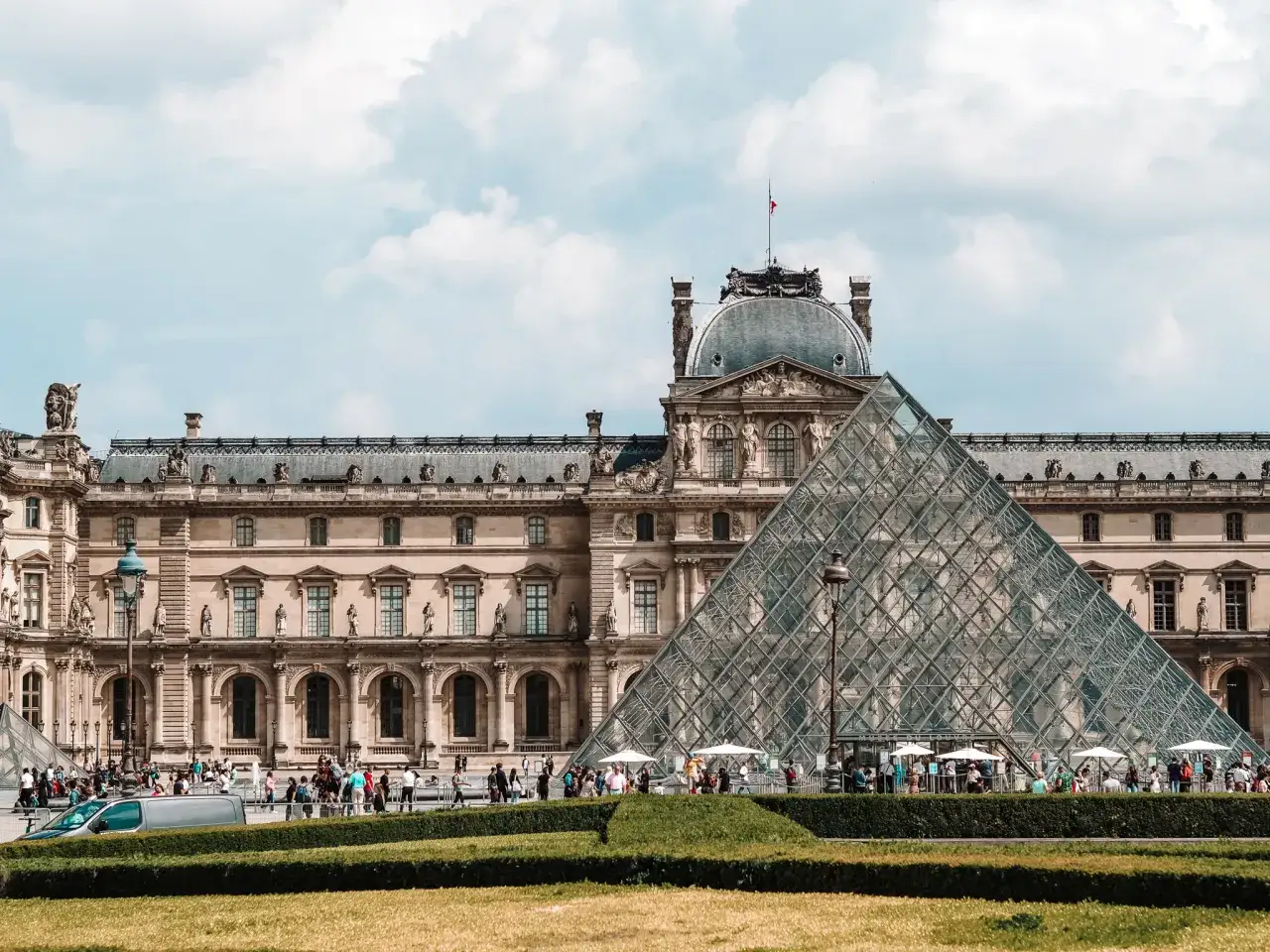 Dzielnice Paryża: Gdzie nocleg? Bezpiecznie i z klimatem!