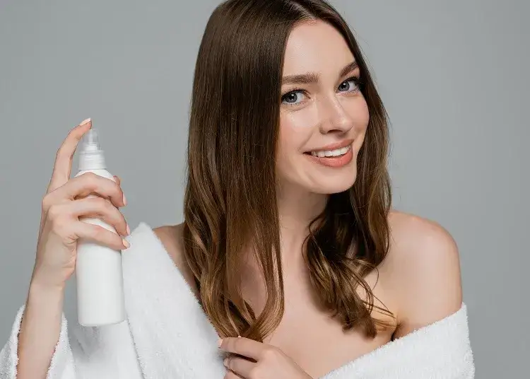 Mgiełka wygładzająca do włosów - jak wybrać najlepszą dla siebie?