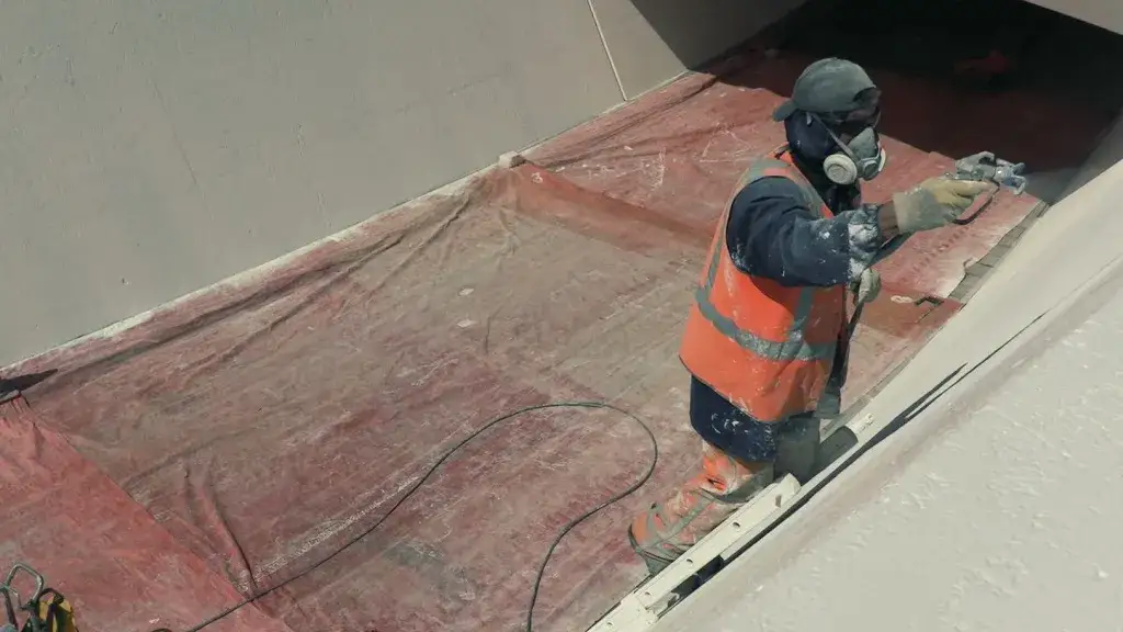 Jak skutecznie zabezpieczyć beton przed wodą? Sprawdzone metody i materiały