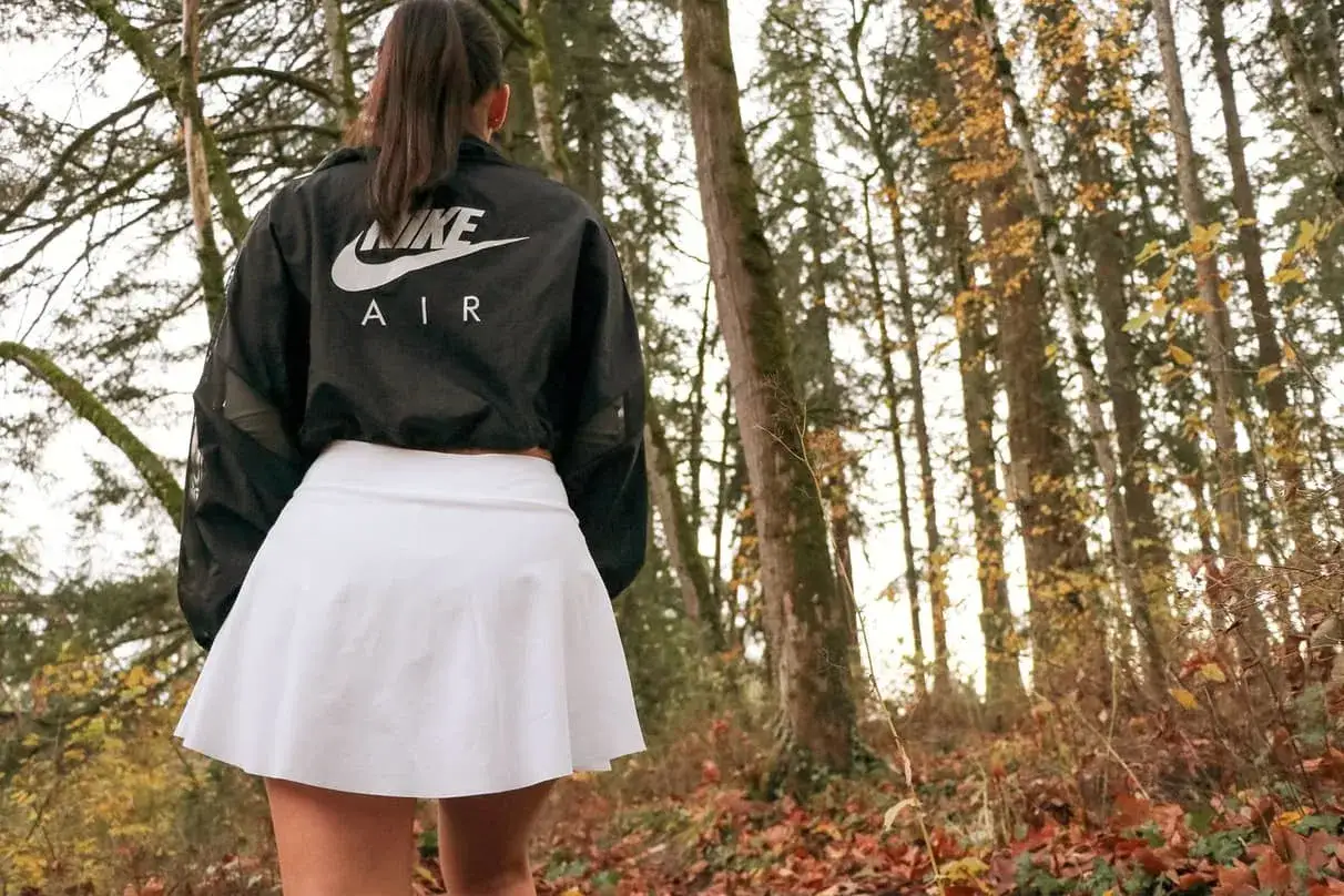 Las mejores faldas tenista Nike que no querrás perderte