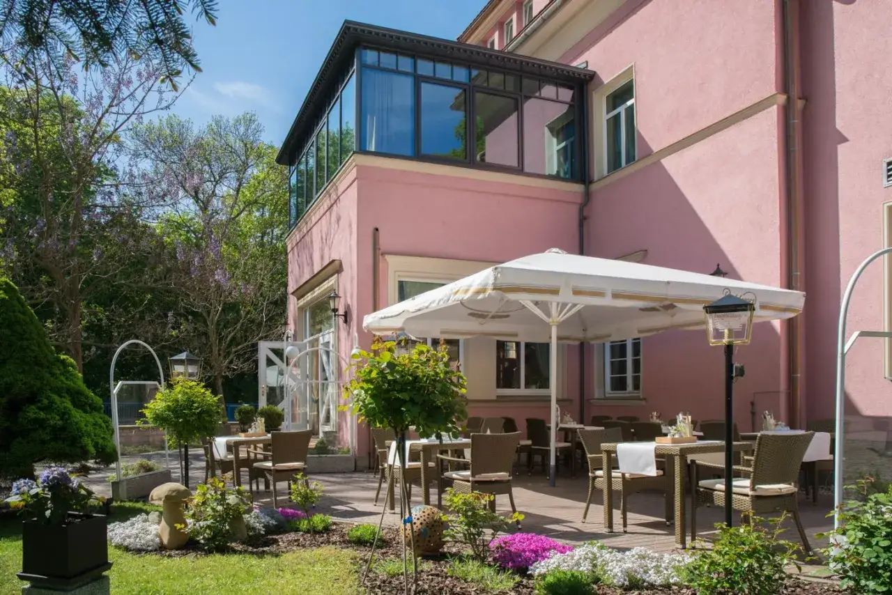 Parkhotel Güldene Berge: Ihr 4-Sterne Jugendstil-Erlebnis in Weißenfels