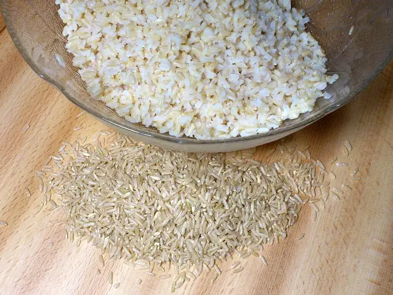 Jak łatwo i szybko gotować ryż brązowy - sprawdzone sposoby