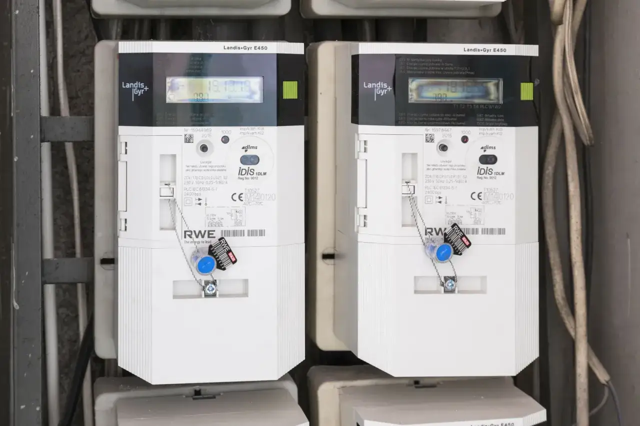 Tauron: Ile kosztuje licznik prądu? Pełny koszt przyłączenia.