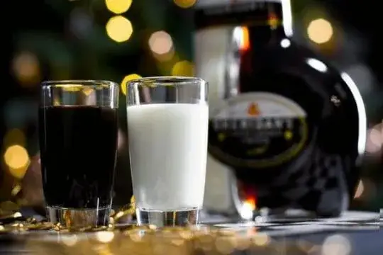 Najlepsze drinki z sheridanem, które zaskoczą Twoje podniebienie