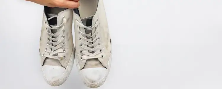 Jak odświeżyć białe buty: 6 skutecznych metod na nowy wygląd