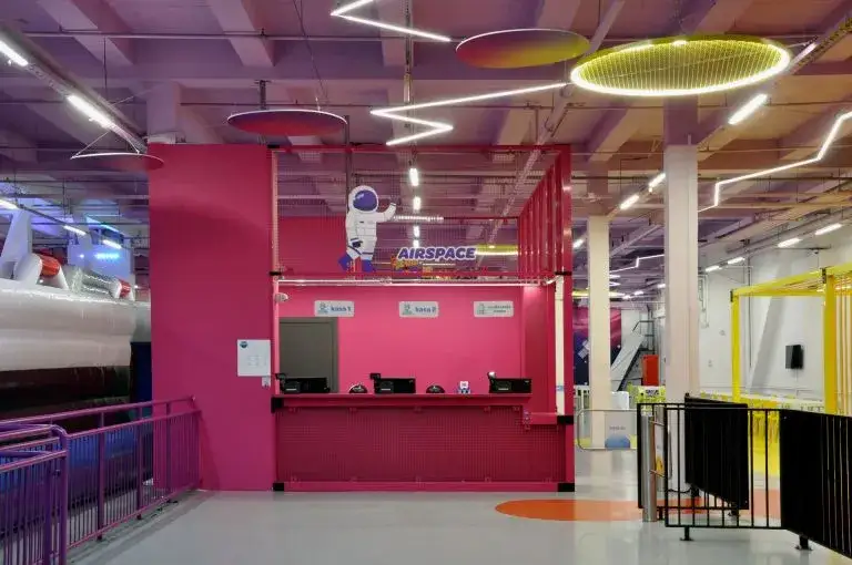 Airspace Gdynia - polecana przestrzeń rozrywki i atrakcji