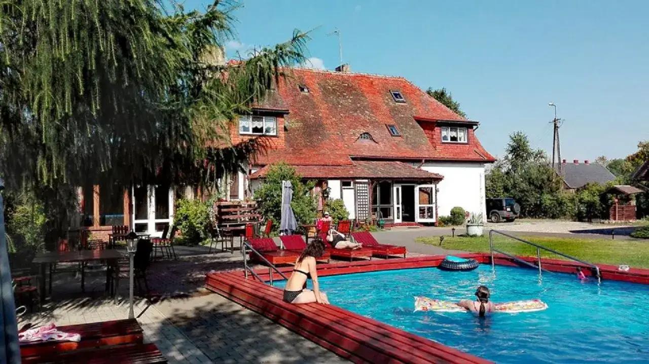 Leśny Dworek Kwiejce – komfortowe noclegi w sercu Puszczy Noteckiej