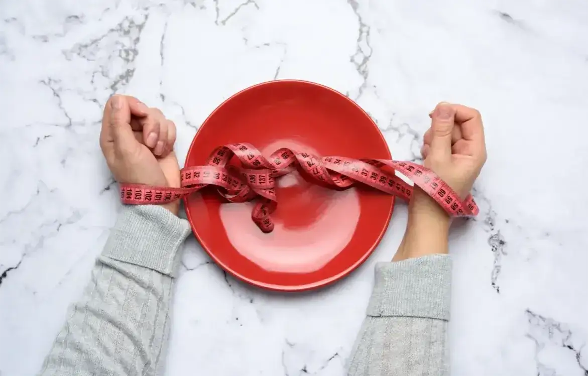 Jak pomóc bliskiej osobie z zaburzeniami odżywiania i uniknąć błędów