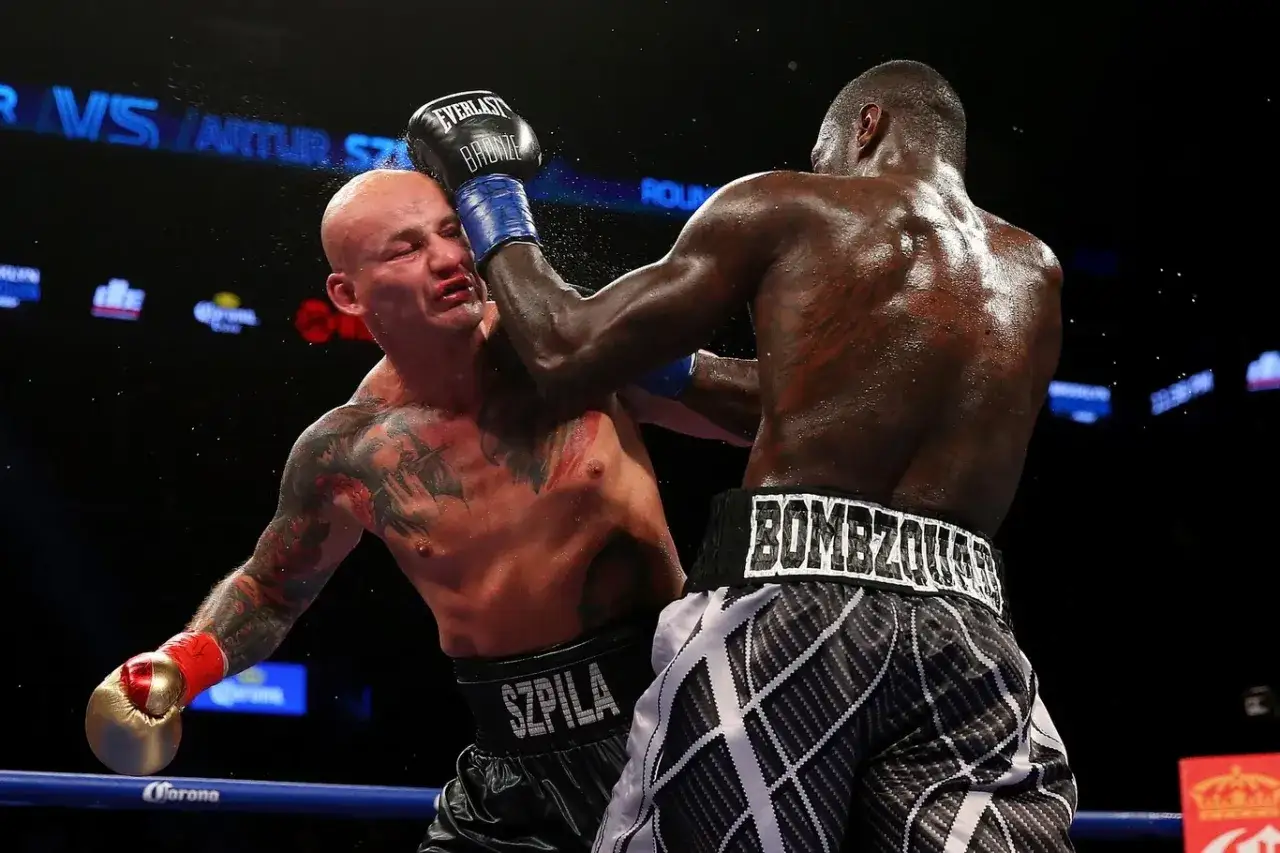 Boks dzisiaj o której? Pełna rozpiska walk i transmisji