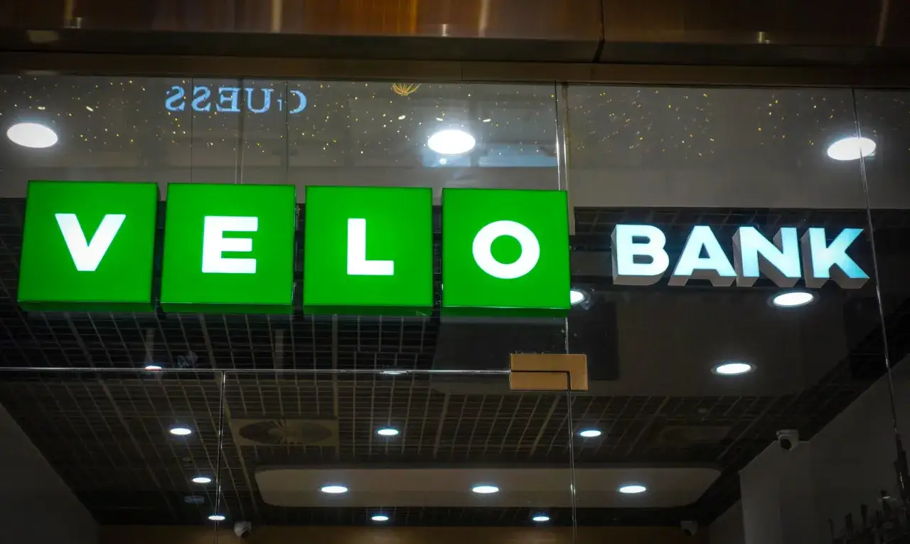 Logo banku Velo Bank. Czy lokaty w Getin Banku są bezpieczne? To pytanie nurtuje wielu klientów.