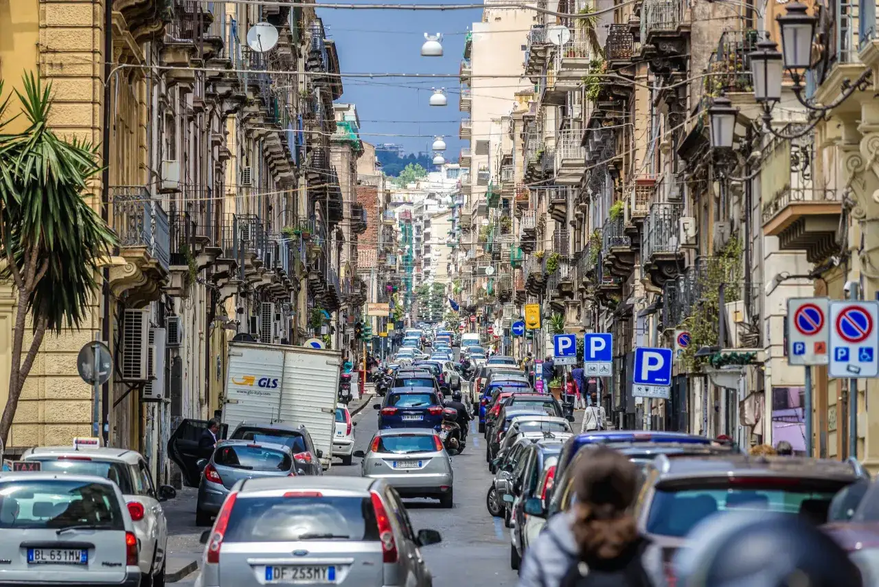 Katania czy jest bezpiecznie? Co musisz wiedzieć przed podróżą