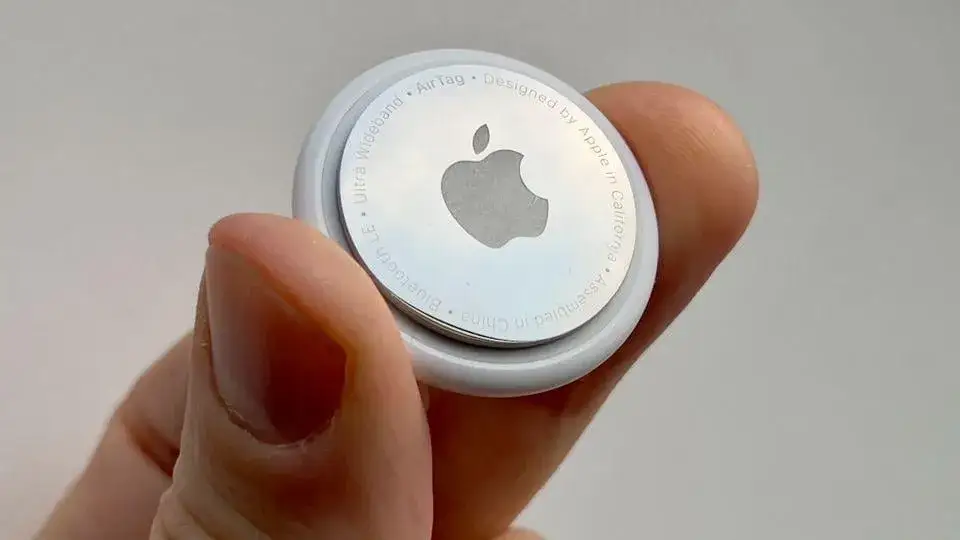 Gdzie ukryć GPS w aucie? 10+ miejsc, których złodziej nie znajdzie