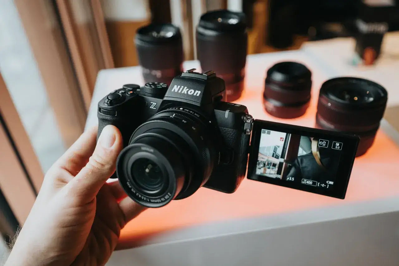 Lustrzanka za 1500 zł: Najlepsze modele dla początkujących fotografów